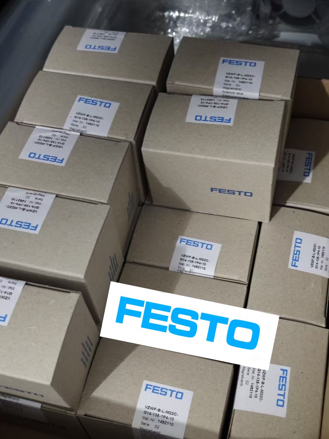 FESTO Solenoid valve VSVA-B-T32H-AZD-A1-1T1L 539154 - Image 2