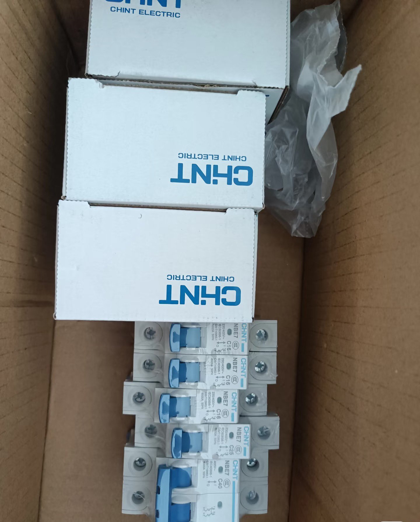 CHNT / Zhengtai Electric Co., Ltd. NXB-63 Miniature Circuit Breaker, 6 pieces per box, 90 pieces per carton - Image 4