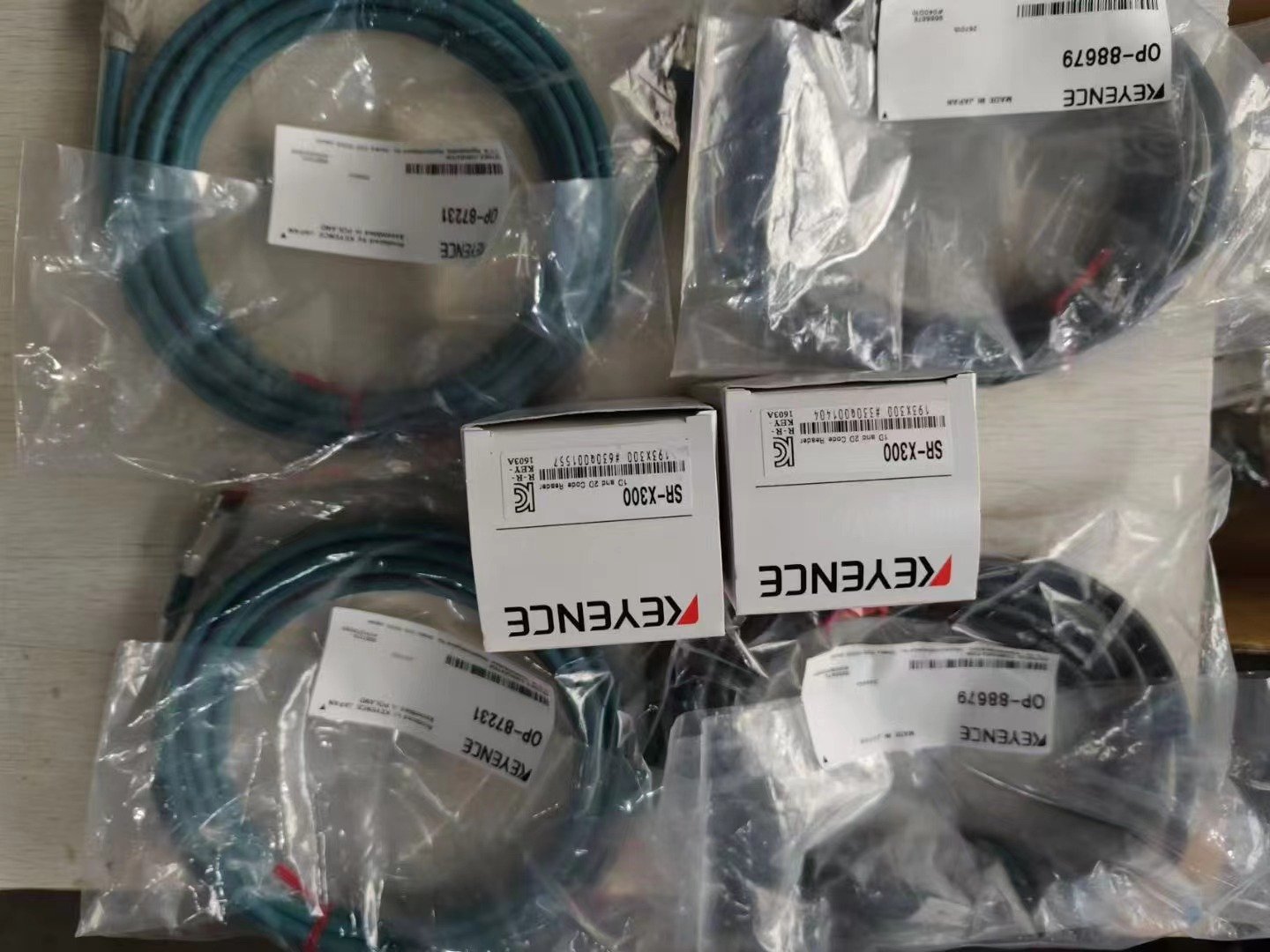 New Original Keyence Gt-H22L General Purpose Digital Contact Sensor Gth22L Fast Shipping