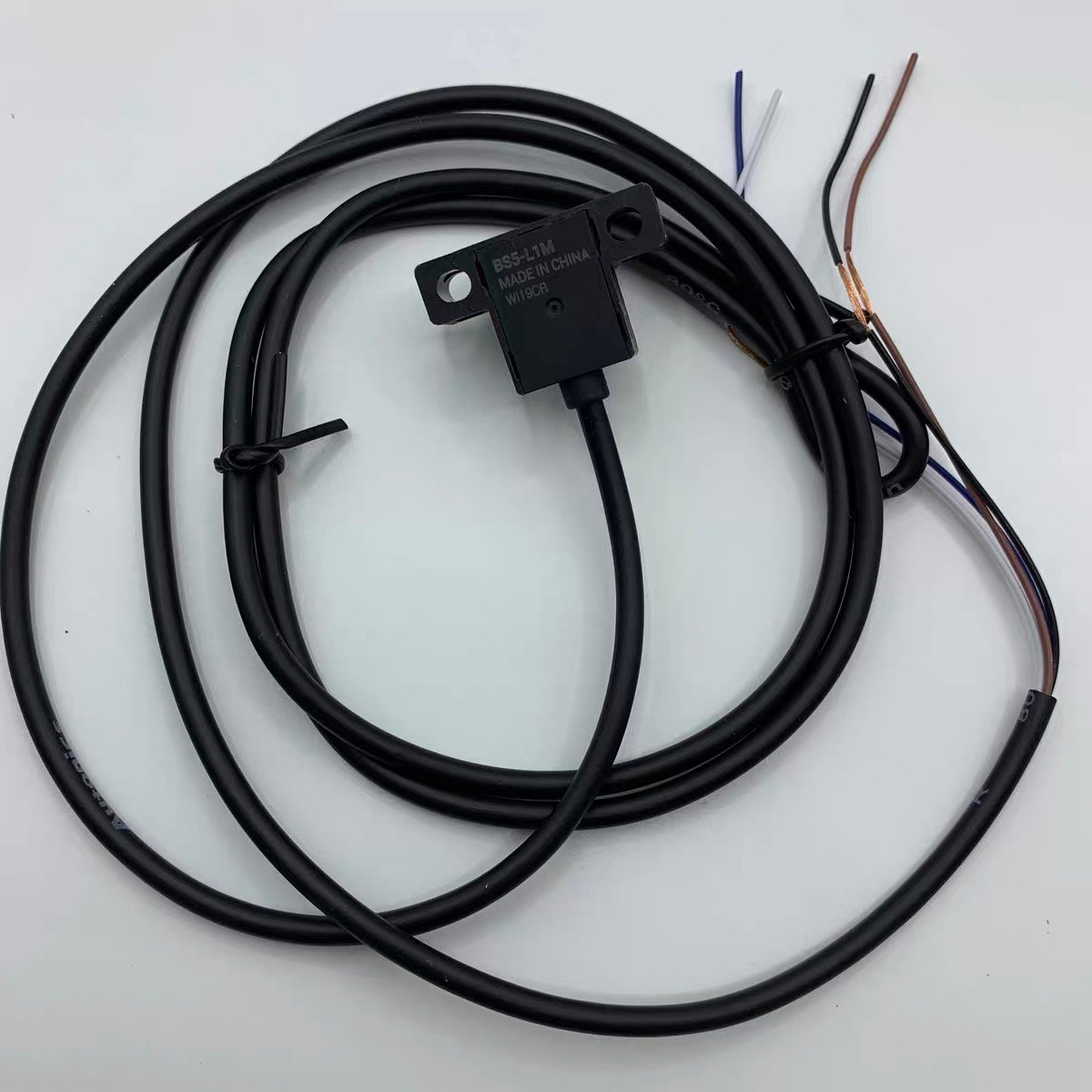 New Original Autonics Pr12-4DN Inductive Proximity Sensor Pr124DN Fast Shipping