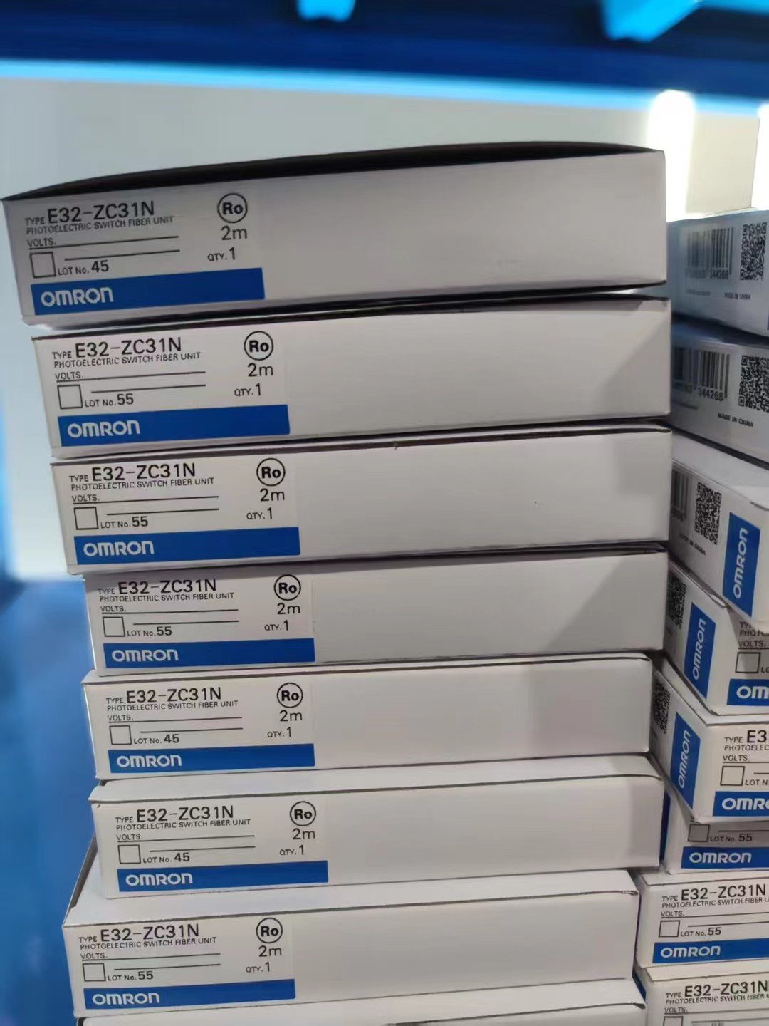 New Original Omron E2b-M18kN16-M1-B1 Inductive Threaded Barrel Proximity Sensor E2bm18kN16m1b1 - Image 5